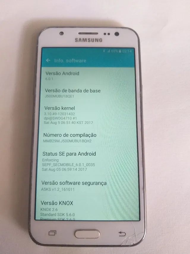 Celular Samsung J5 16GB tela com trincos