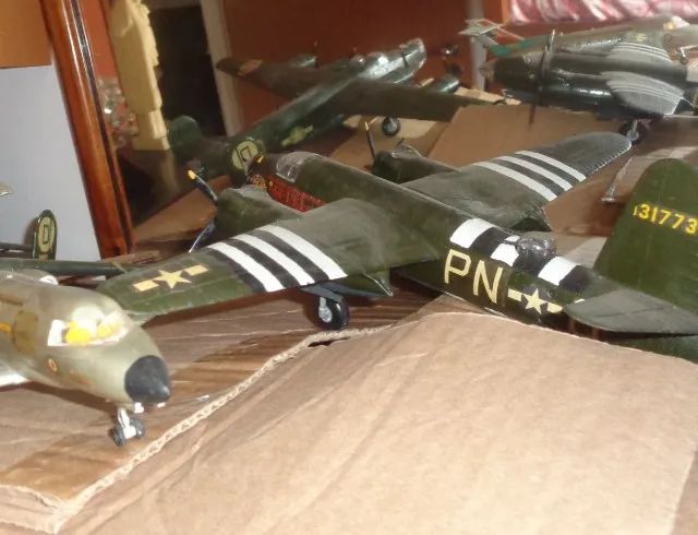 Lote de 3 Kits de Plastimodelos: B-24, B-26 e Jato da RAF - Foto 5