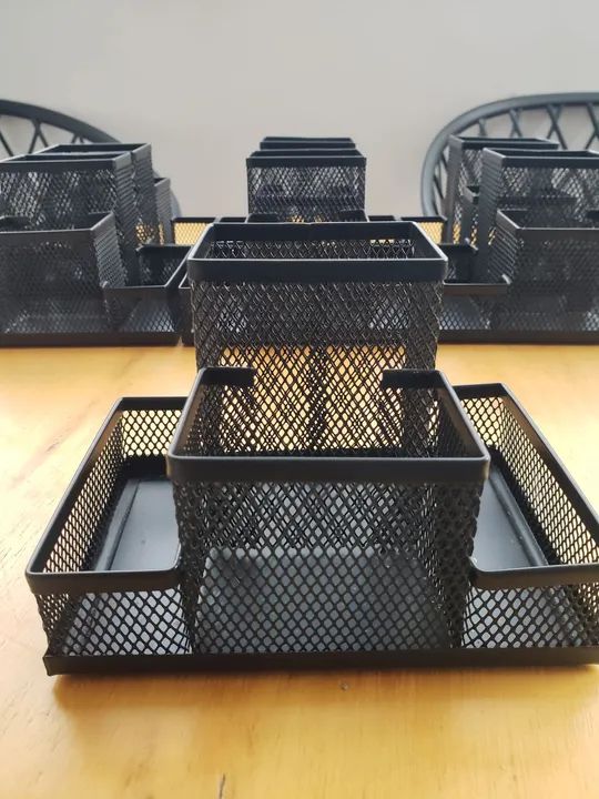 Porta Caneta e organizador de mesa aramado Preto