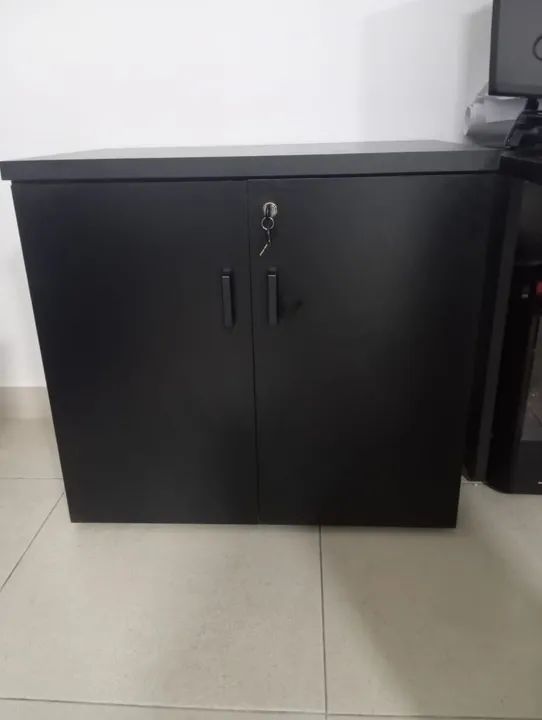 ARMÁRIO BAIXO PRETO (NOVO)