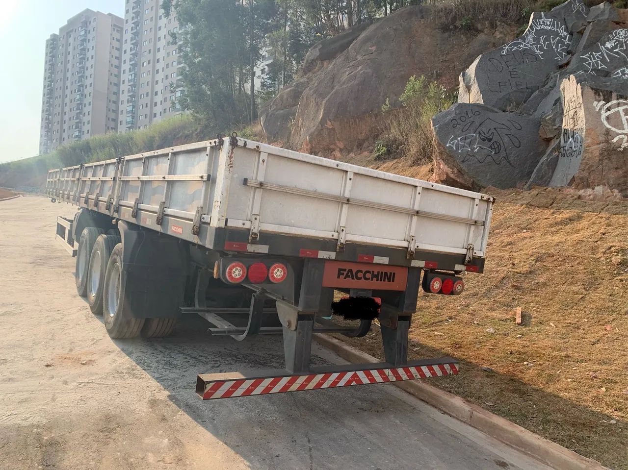 Alugo Carreta Seca Facchini 2013, COM PNEUS
