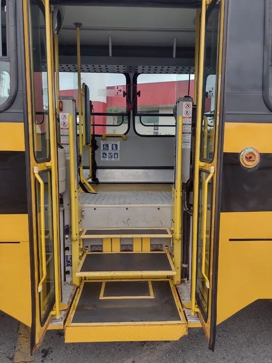 Ônibus IVECO Escolar 150S21  - Foto 10