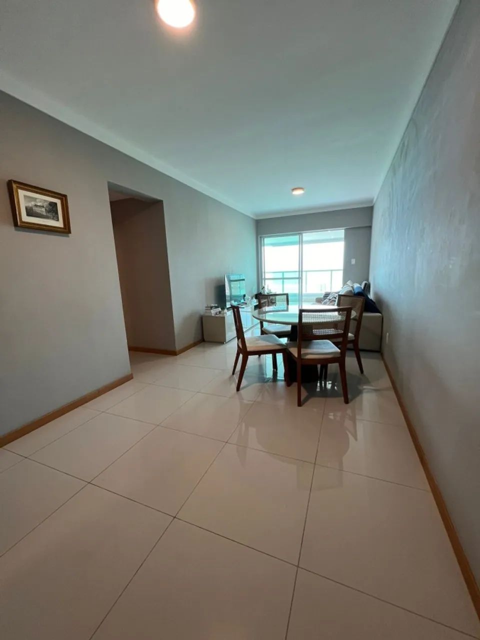 Vendo apartamento, 112m², 3/4, varanda, 2 vagas. Armação.