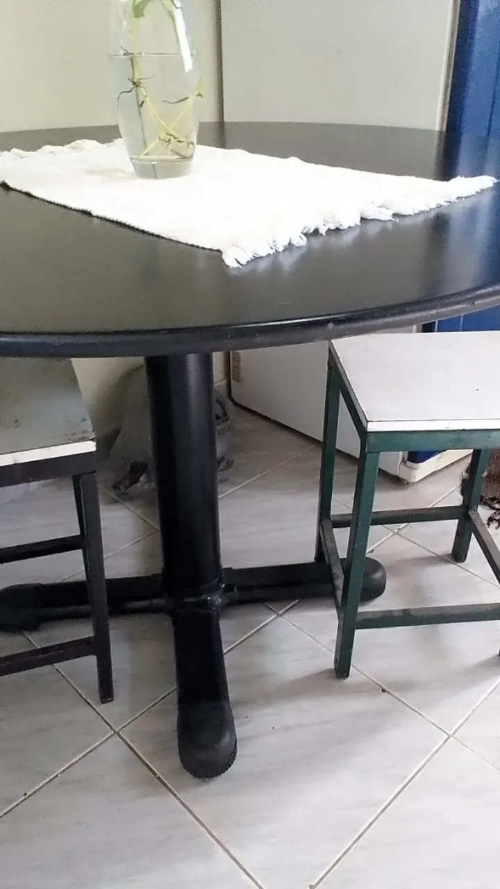 Mesa de jantar redonda
