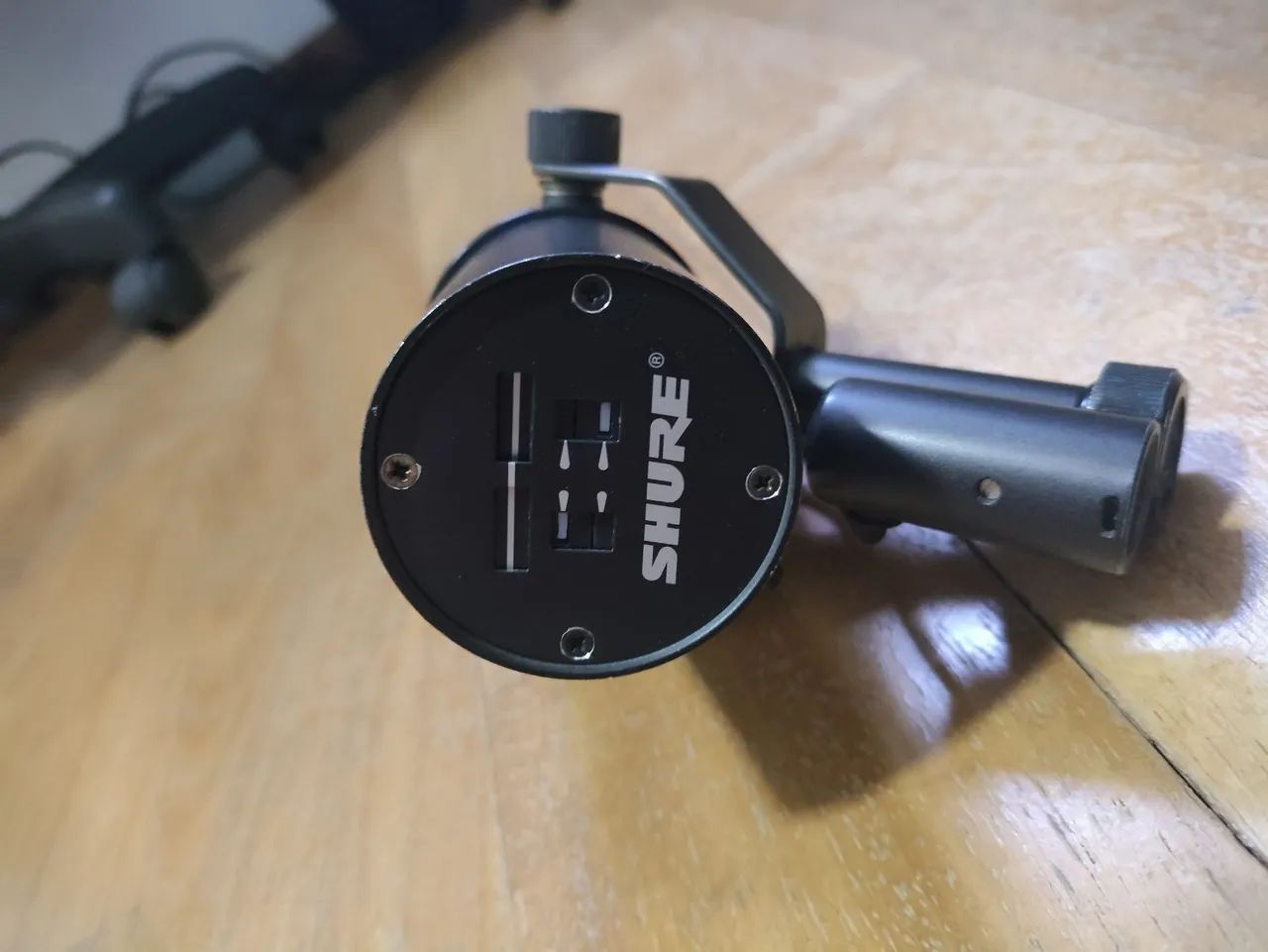 Microfone Shure SM7  - Foto 2