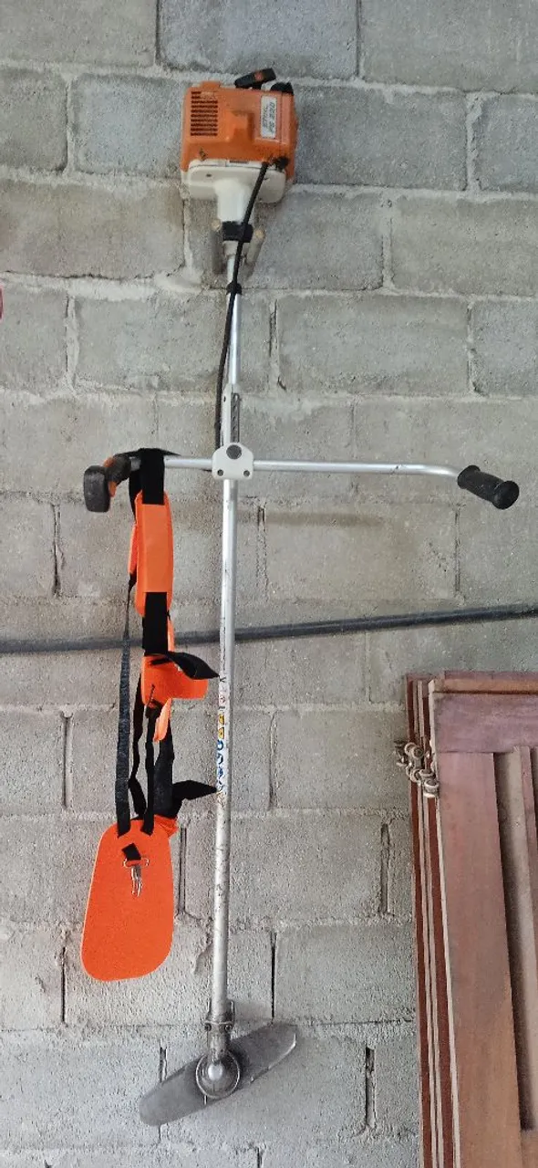 Roçadeira stihl 220