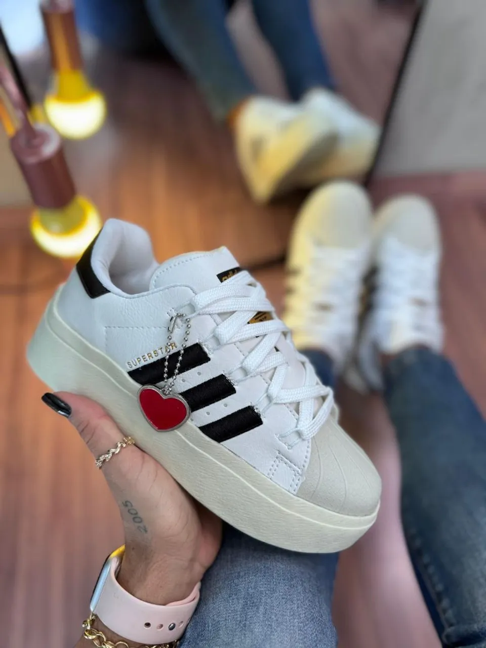 Tênis Adidas Superstar Feminino Com Coração