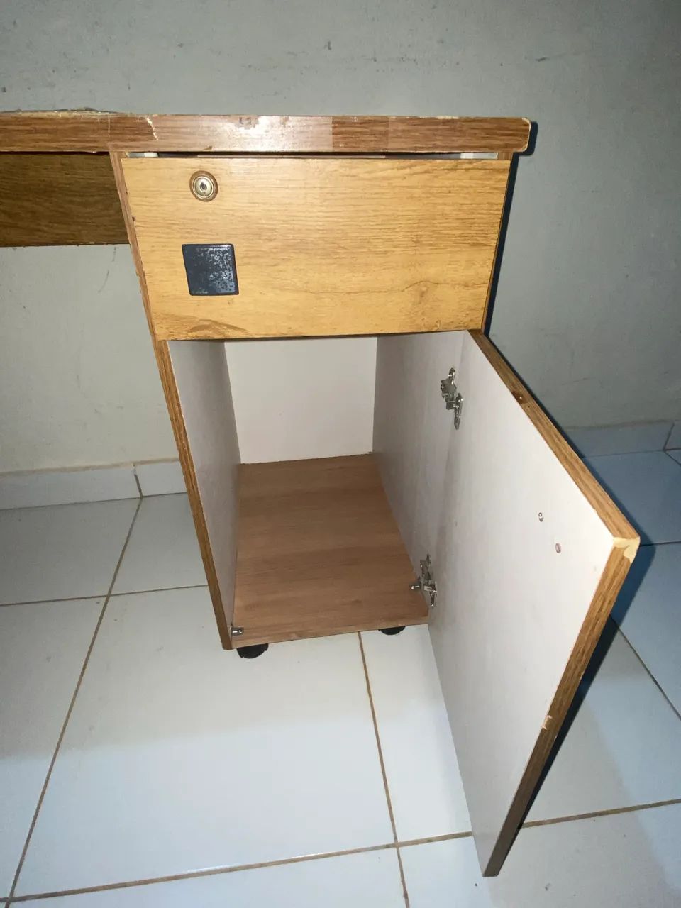 Mesa de escritório / escrivaninha 64728433585793123