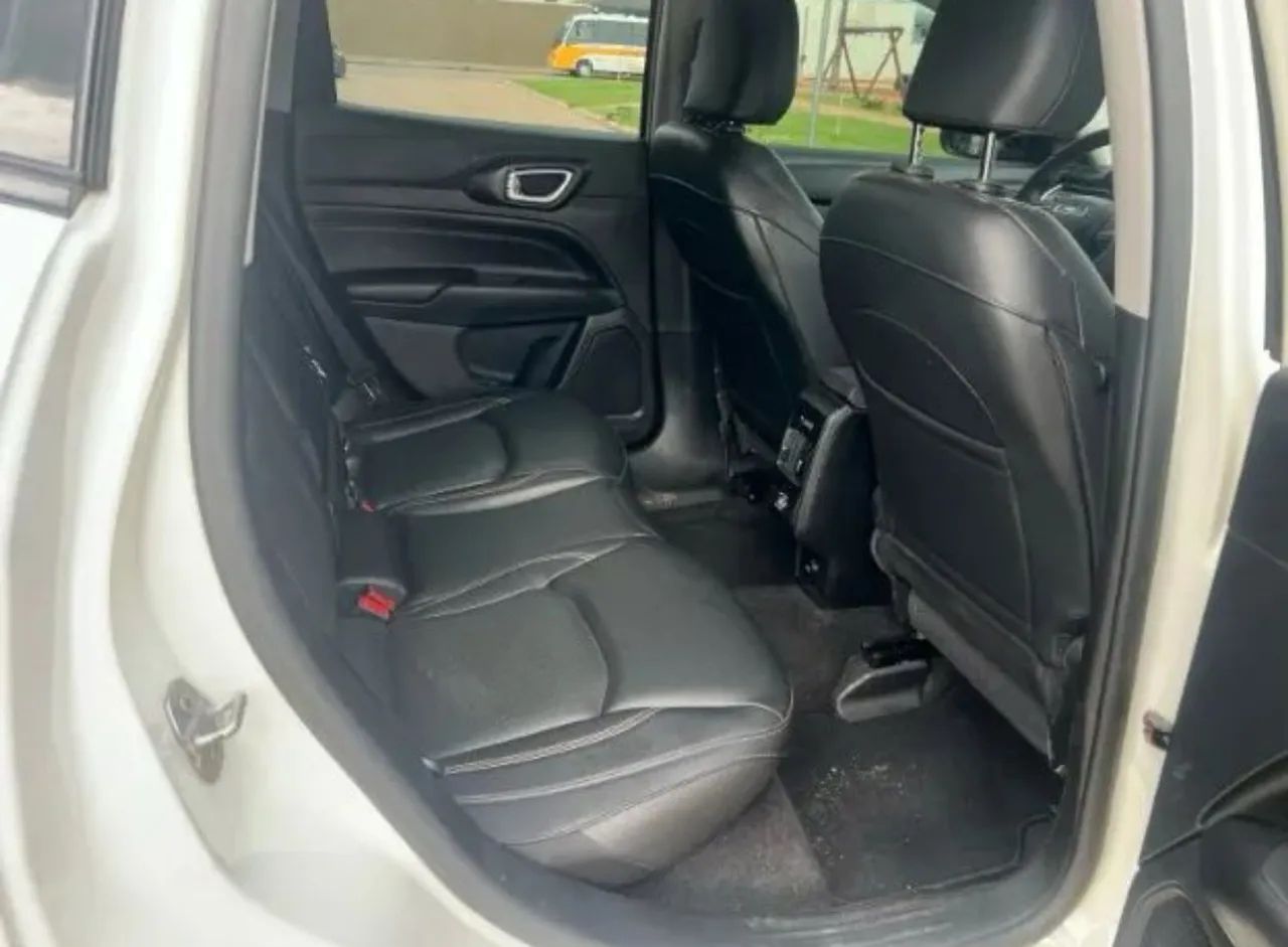 Jeep Compass 2023 longitude - 12 mil km - Foto 5