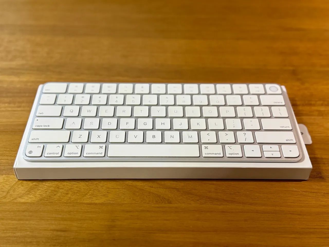 Teclado Apple com Touch ID - Seminovo