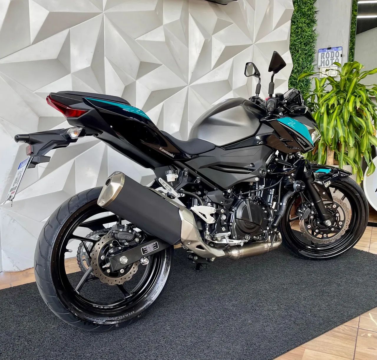 KAWASAKI Z400 ABS 2022 IMPECÁVEL  - Foto 5