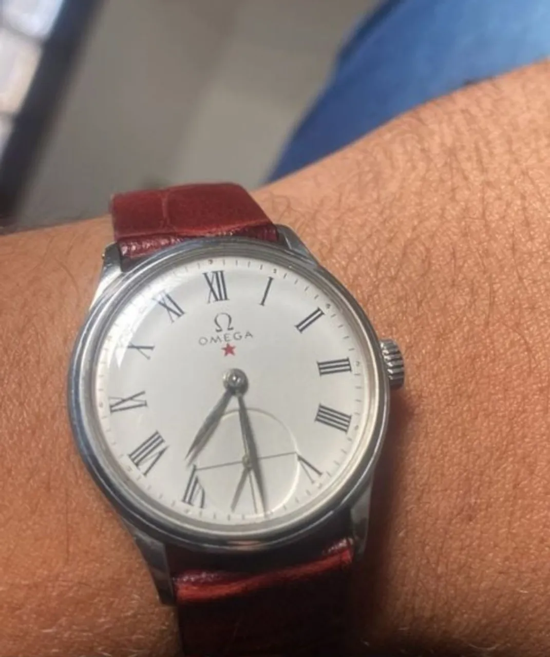 Relógio Omega estrela vermelha