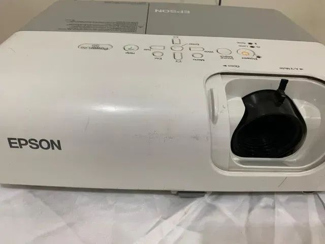 Vendo Projetor de Imagens Epson Power Lite S5