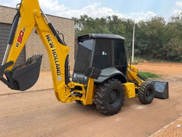 Retroescavadeira New Holland B90B Ano 2016 - Foto 4