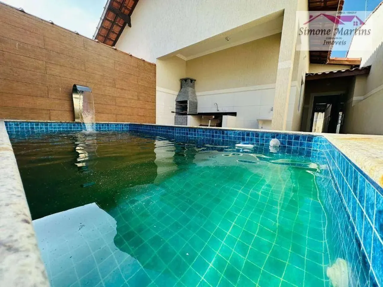 CASA NOVA COM PISCINA LADO PRAIA NA CIDADE DE MONGAGUÁ