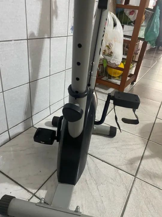 Bicicleta Ergométrica KIKOS Ótimo Estado - Foto 3