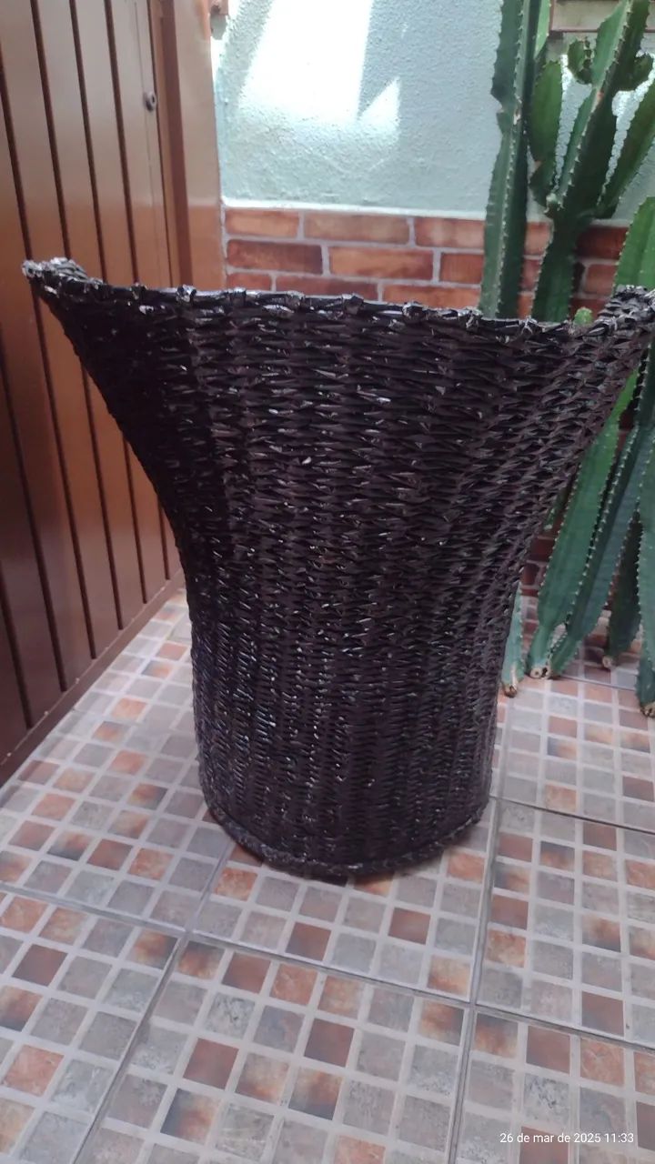 Poltrona de vime para área interna( de brinde um ? cactus) - Foto 4
