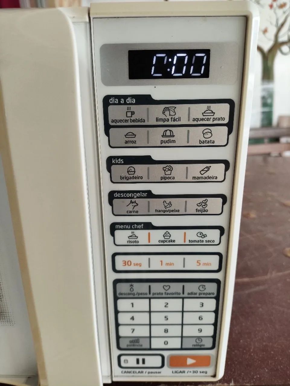 Microondas Midea,20 lts,110 volts, entrego e dou garantiaa - Foto 2