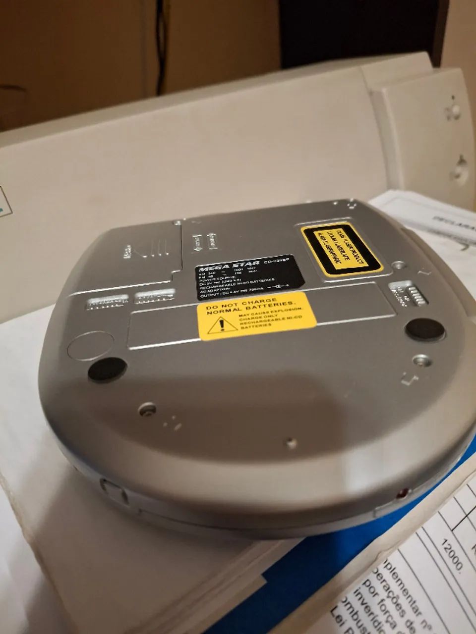 TOCA CD PORTÁTIL E RÁDIO AM/FM COM BOLSA DE TRANSPORTE NOVÍSSIMO E RARO - Foto 2