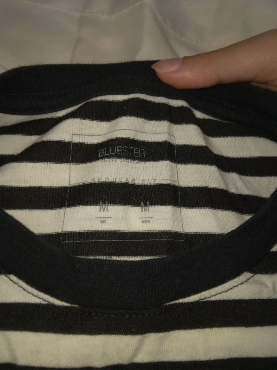 Camiseta Listrada Preto e Branco - Foto 2