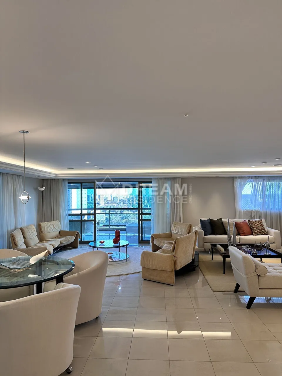 Apartamento para venda possui 430 metros quadrados com 5 quartos em Parnamirim - Recife -