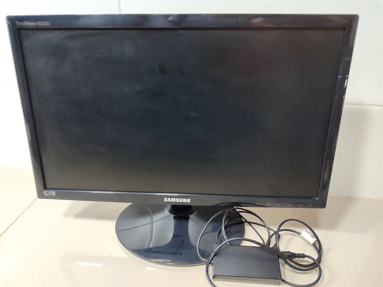 Monitor Samsung B22A300B com fonte e cabo