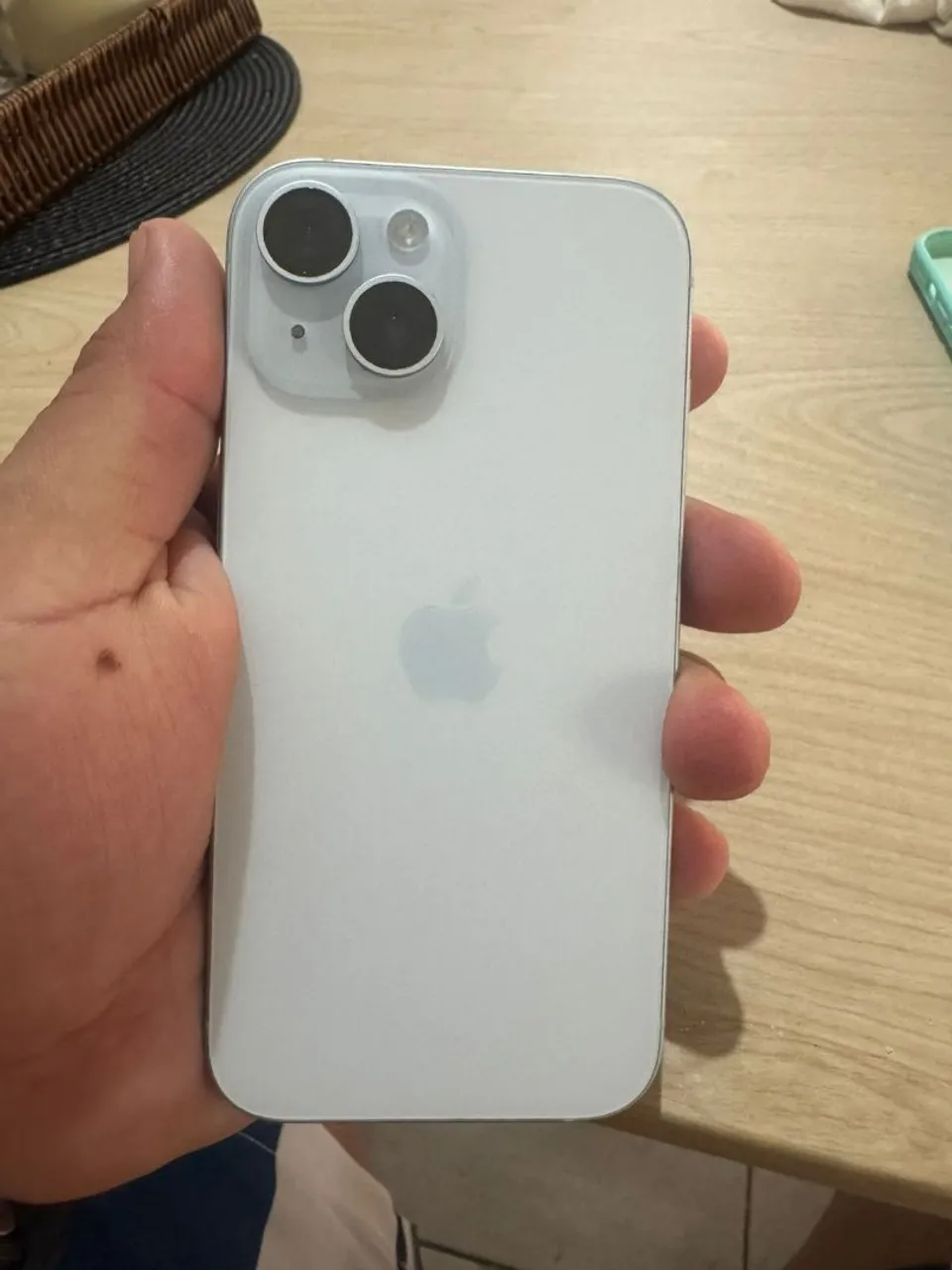 iPhone 15 128g semi novo 