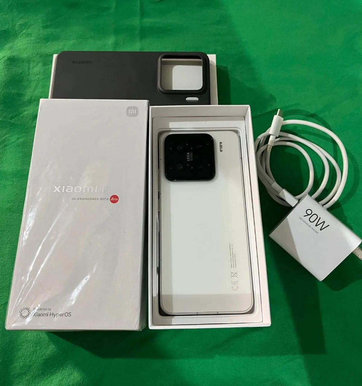 Xiaomi 15, 12 gb de RAM, 512gb de memória interna. Snapdragon 8