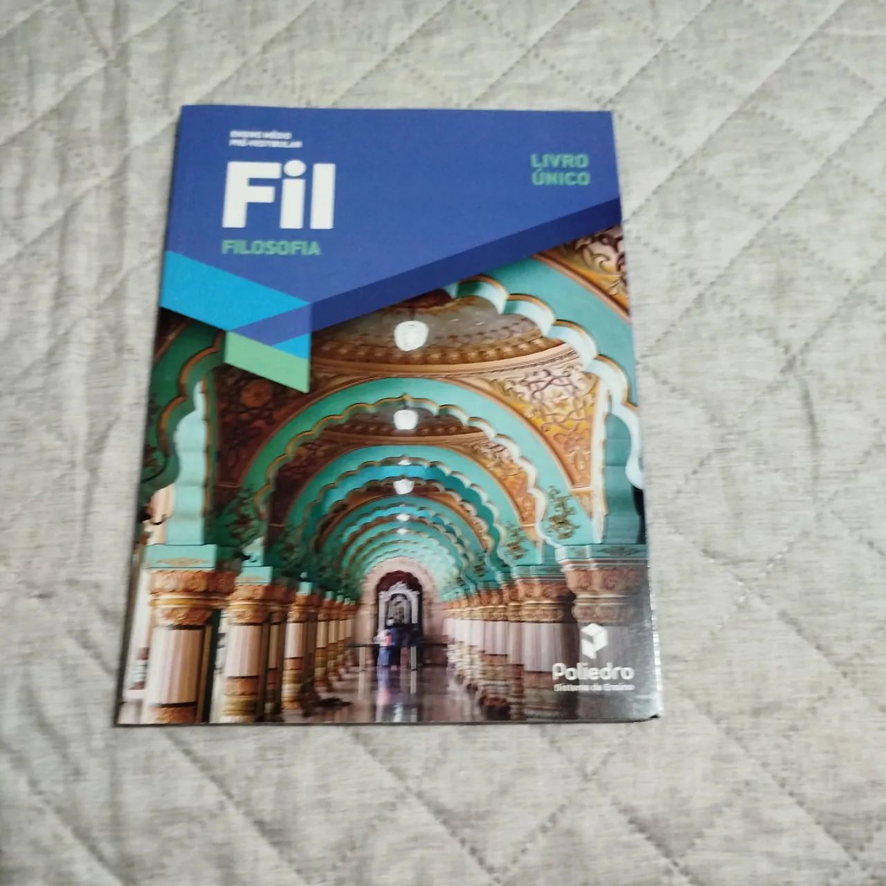 Livro de Filosofia - Poliedro