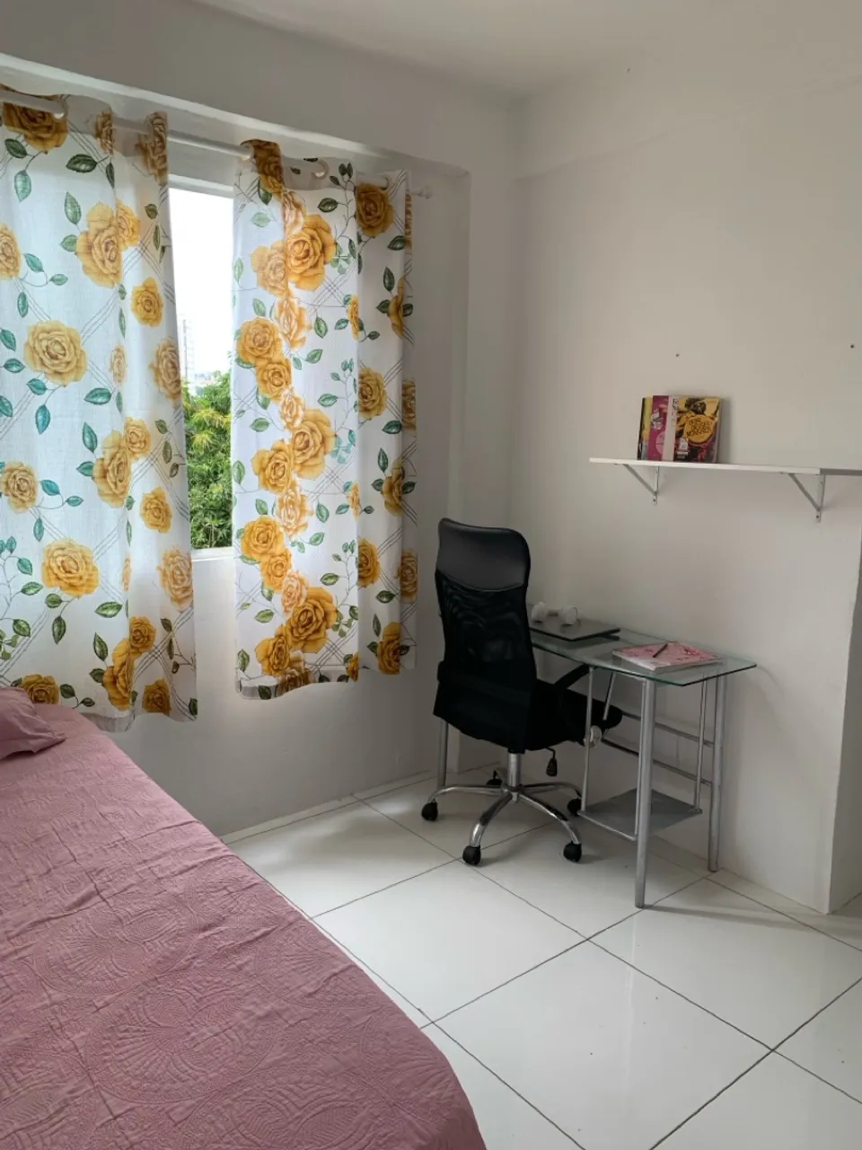 Alugo quarto no Garcia