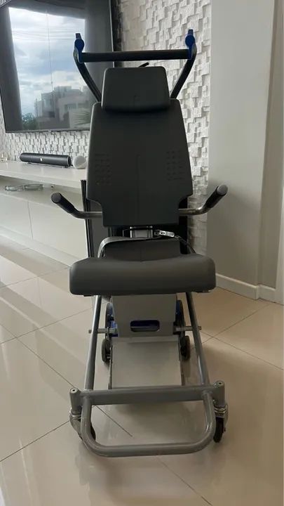Cadeira escaladora automatizada Sano.