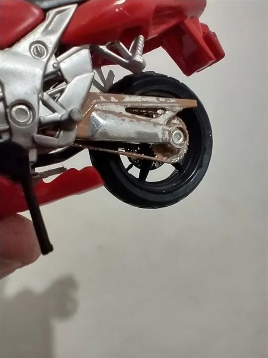 Miniatura Moto Kawasaki Ninja ZX-7R - 1:18 - Maisto - Loose