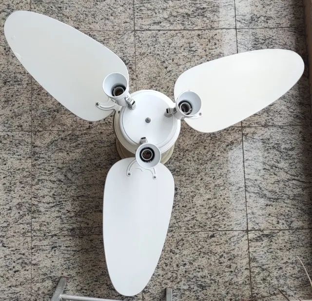 Ventilador de teto Tron Branco 3 pás de mdf e 3 spots