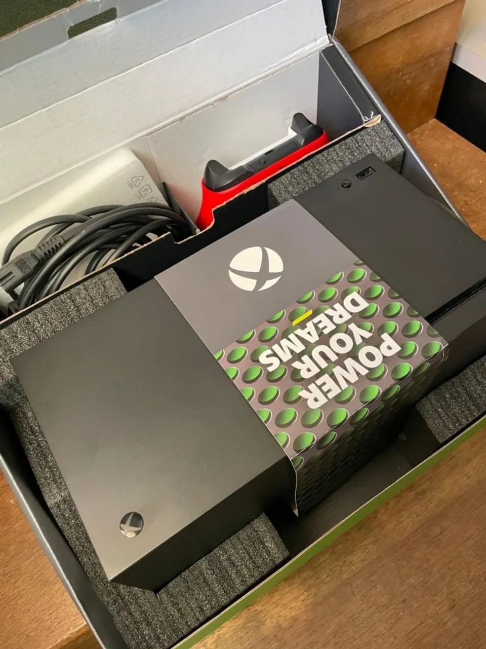 Xbox Series X - Novo na caixa!