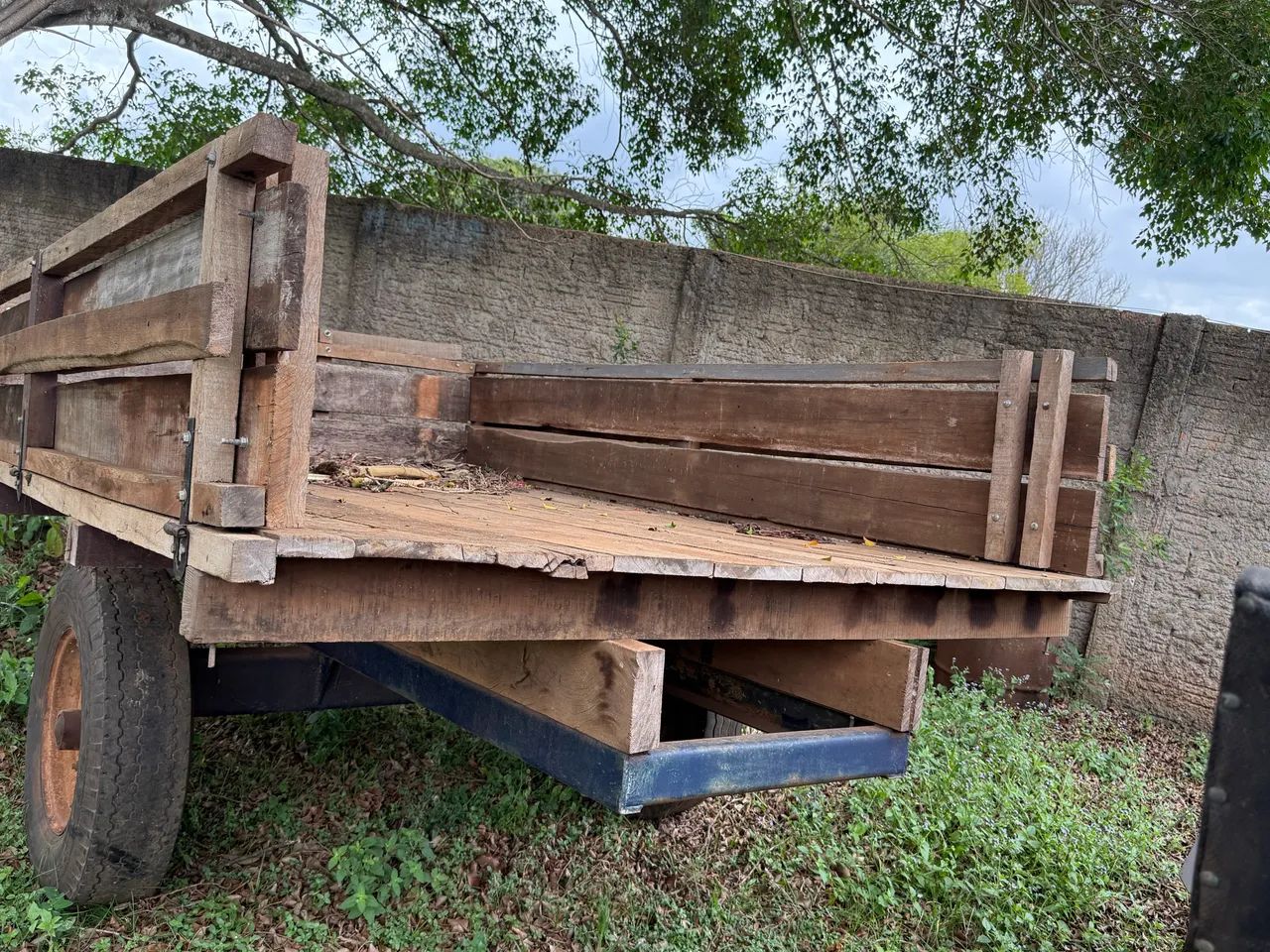 Vendooo!!!!Carreta Basculante em Madeira. - Foto 3