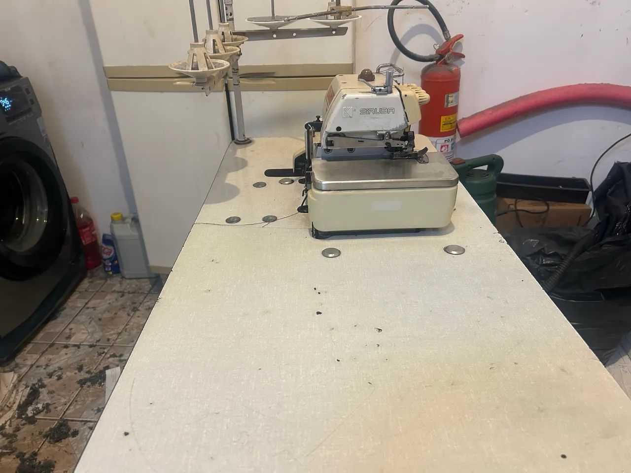 Vendo Overlock Siruba em ótimo estado de conservação  - Foto 4