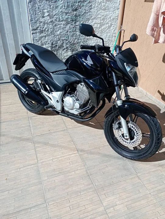 Honda cb 300 2013 modelo 2014 - Foto 3