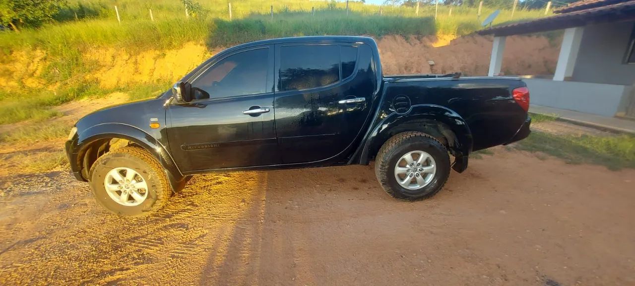 Mitsubish L200 Triton 4x4 diesel, manual.