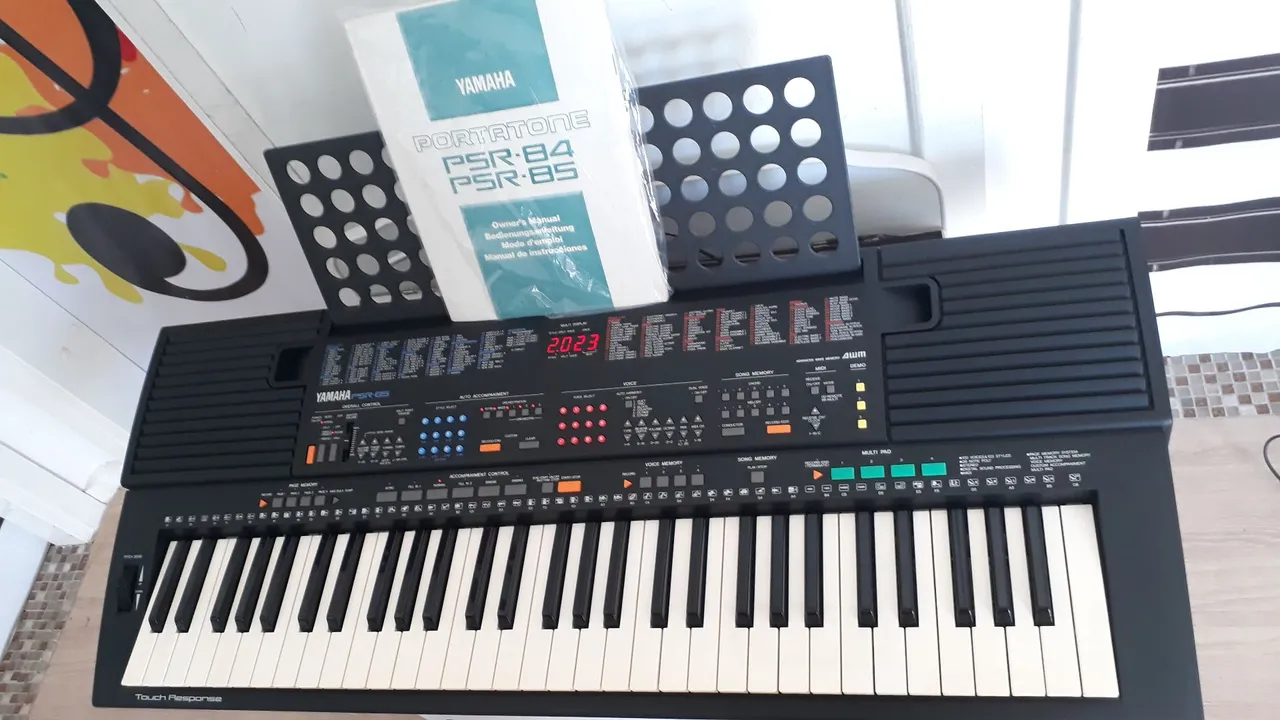 Teclado Yamaha PSR500 / PSR85