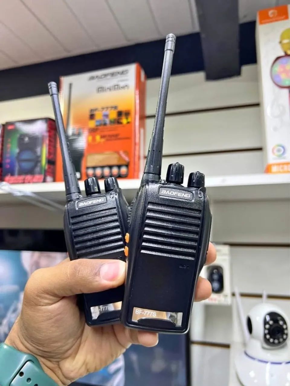 Kit 2 Radio Walk Talk Comunicador 16 Ch 12km Baofeng 777s Ht