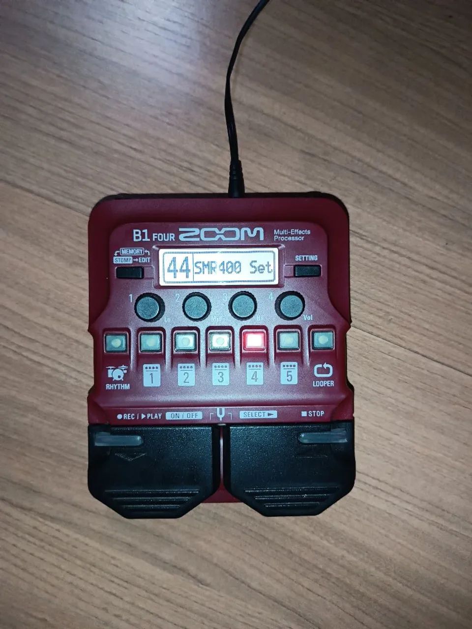 Zoom B1 Four Pedal Multi-Efeitos - Foto 5