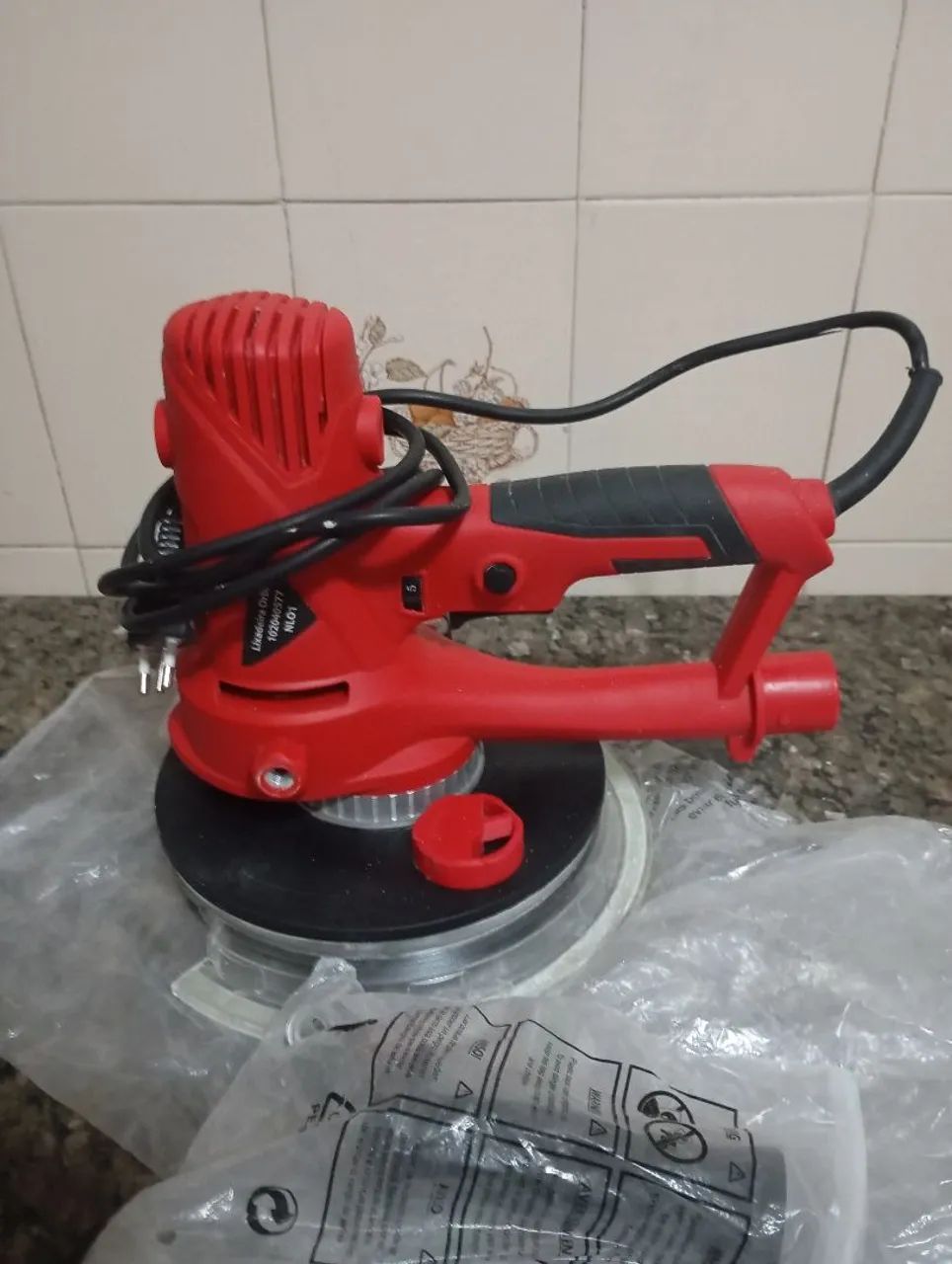 Lixadeira de parede e teto 