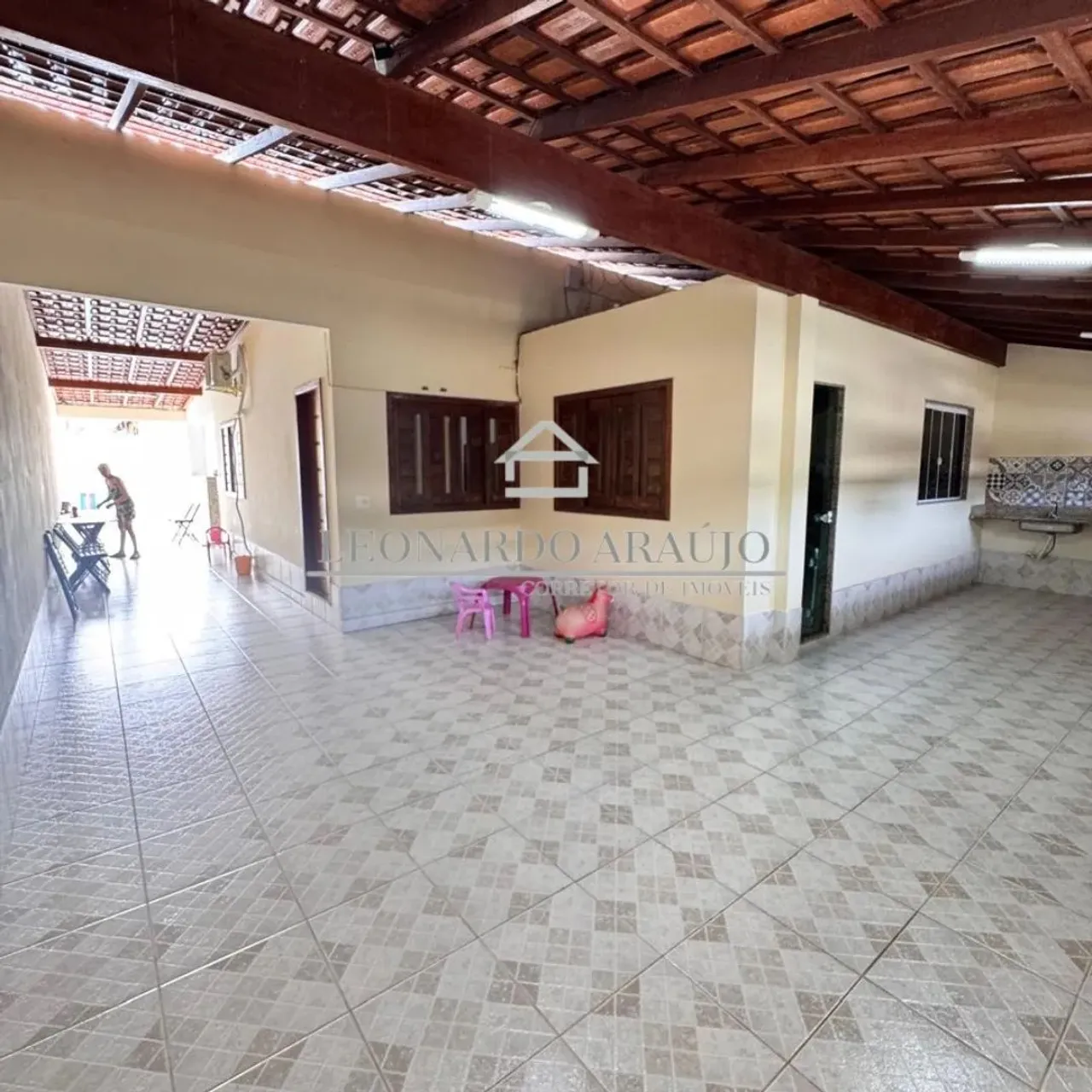 OPORTUNIDADE !!!! CASA LINEAR 03QTS COM SUITE E QUINTAL - BARCELONA SERRA ES