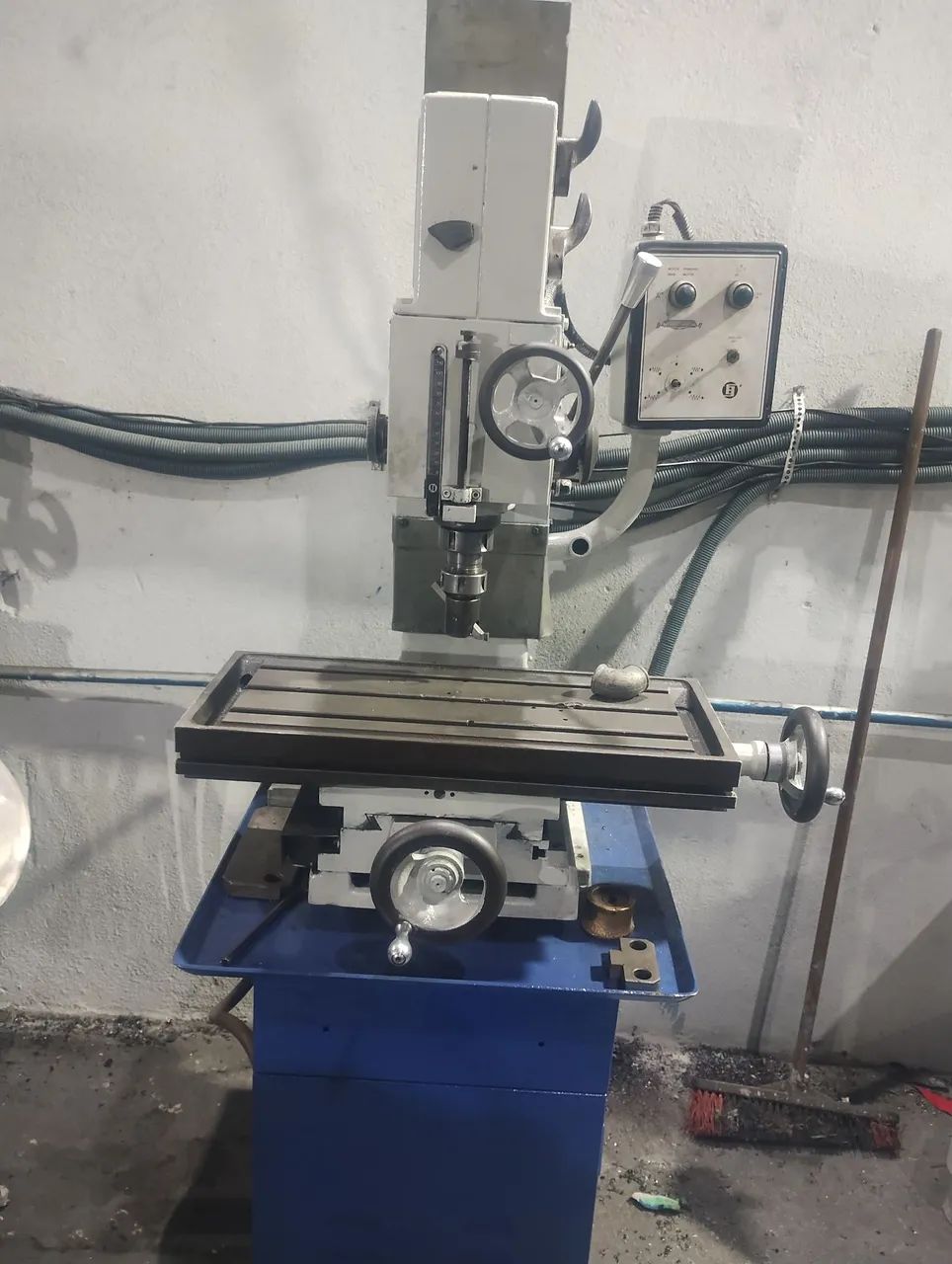 Fresadora furadeira Sanches Blanes - Máquinas para produção