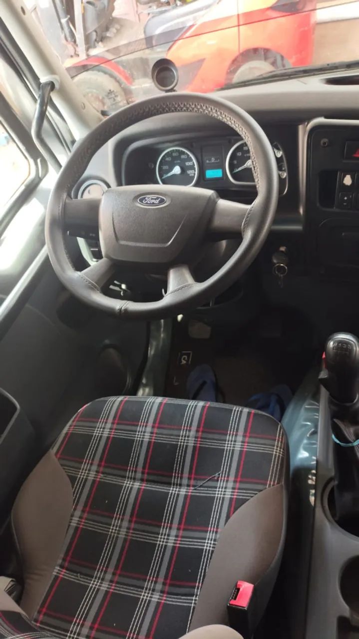 Ford carga 2429 Leito/BAU - Foto 11