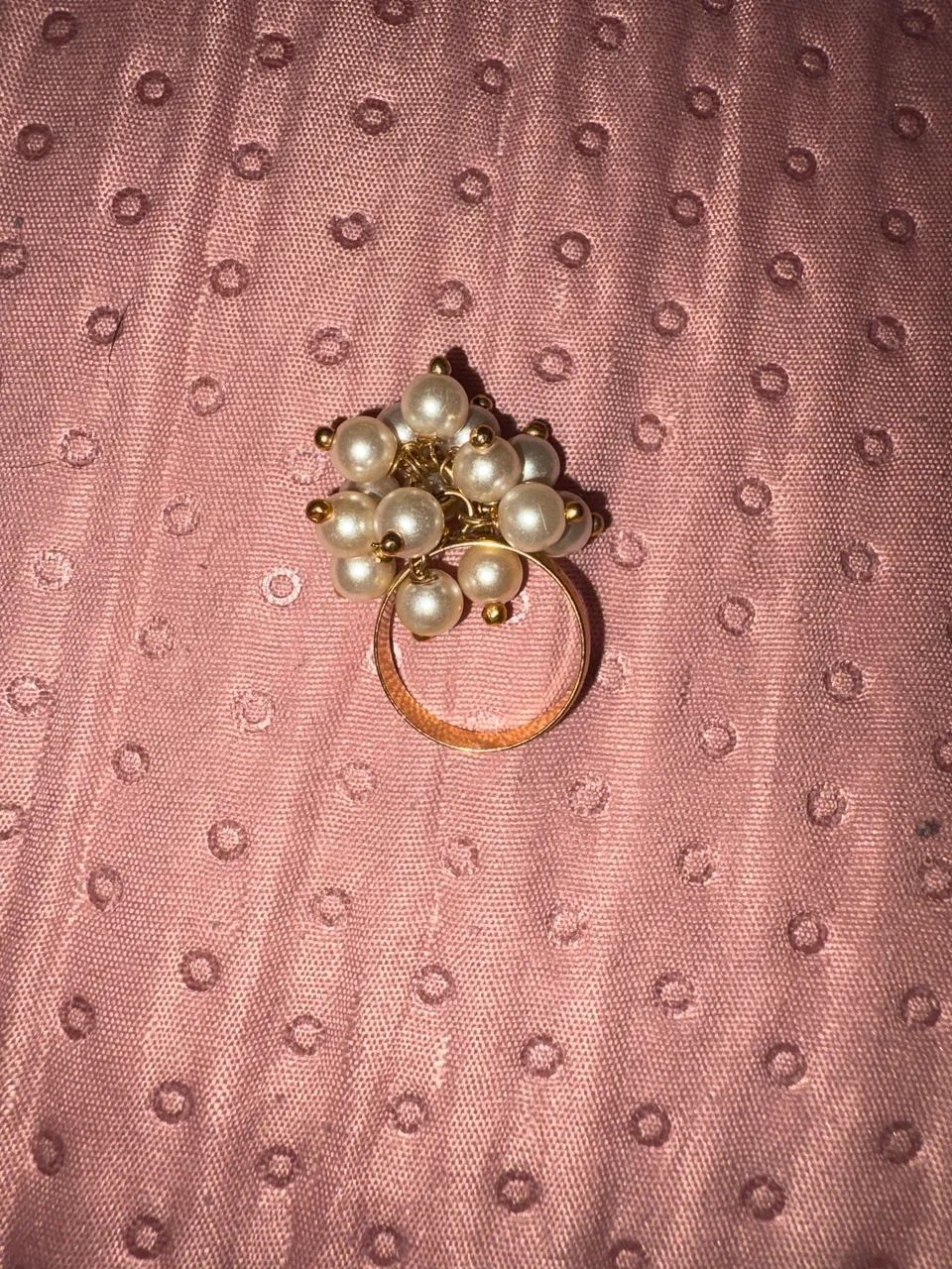 Anel banhado a ouro com pérolas  - Foto 2