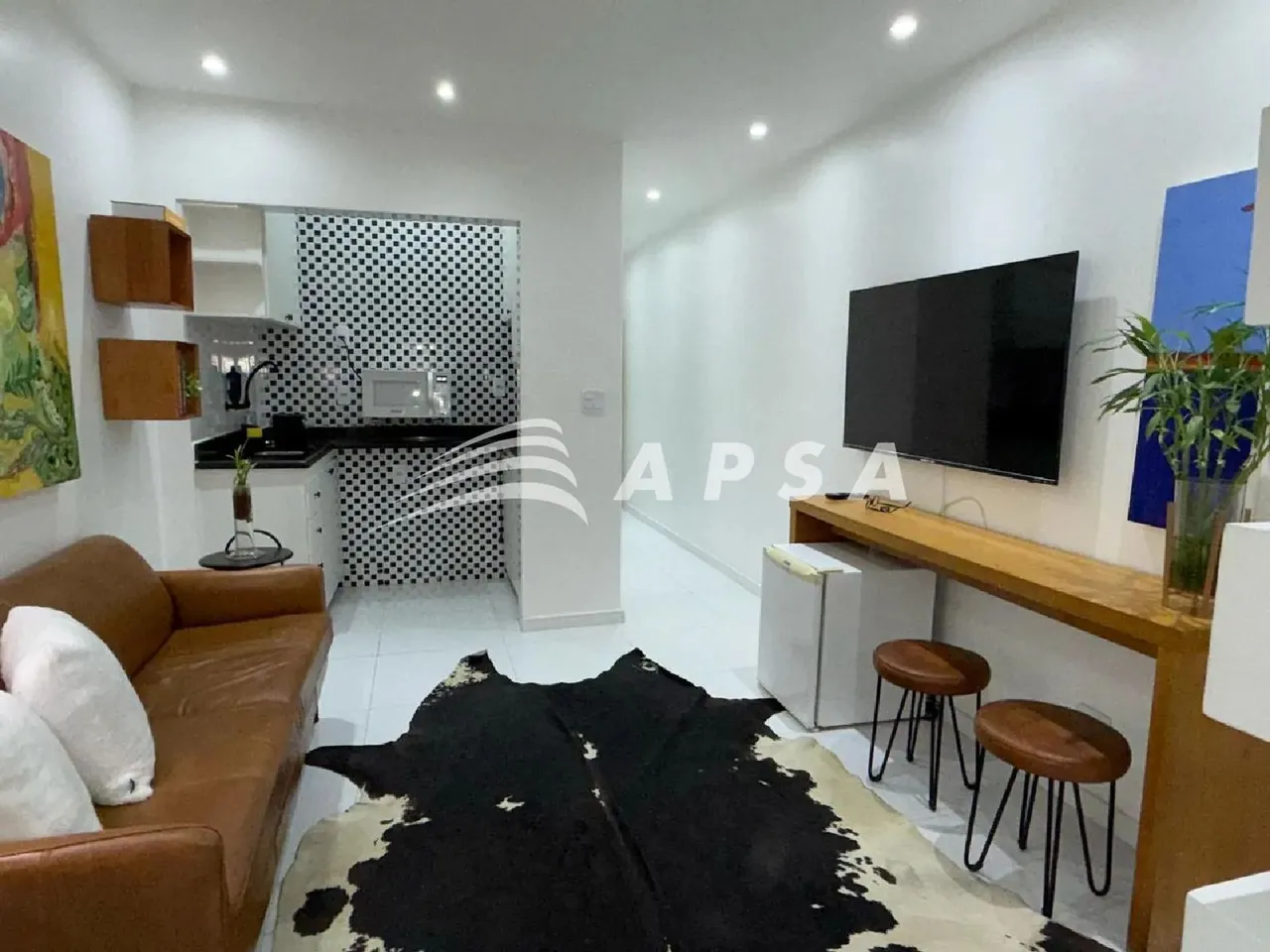 LINDO STUDIO EM COPACABANA ESPERANDO POR VOCÊ! LOCALIZADO NA CHARMOSA RUA BARÃO DE IPANEMA