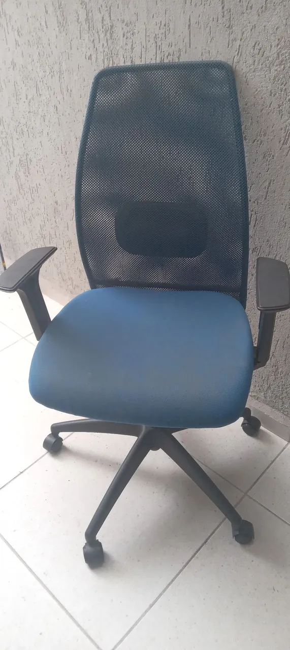 Cadeira de Escritório (encosto alto)