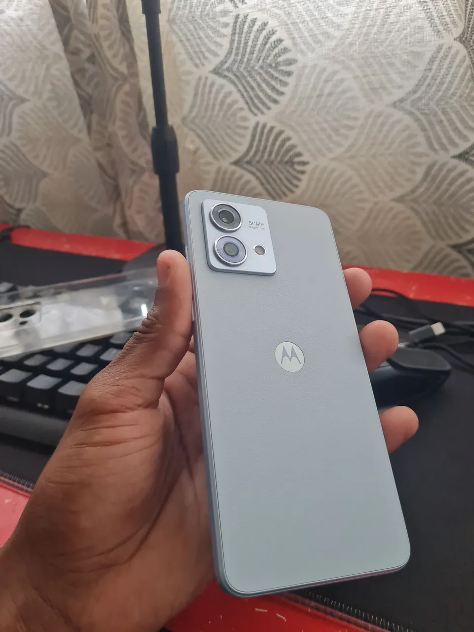 G84 5G 256GB
