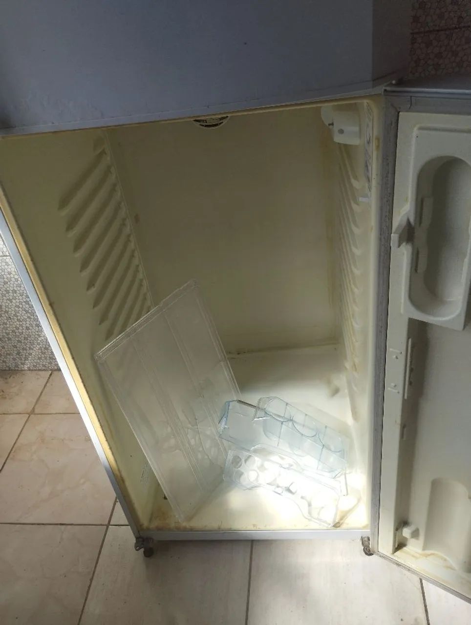 Geladeira Brastemp - Design Moderno e Eficiência - Foto 3